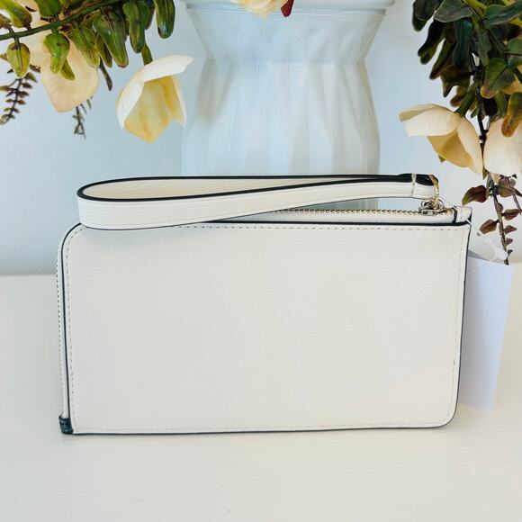 Kate Spade NYC Big Apple Small L-zip Wristlet - Picture 2 of 5